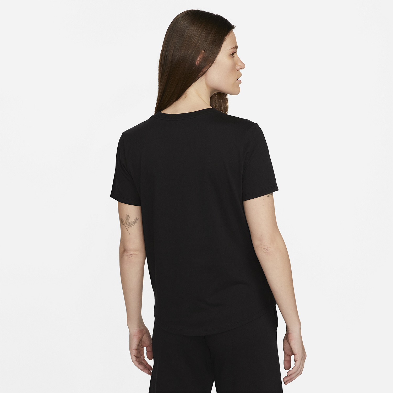 Nike Club Essentials Women's Training T-Shirt - Black/White