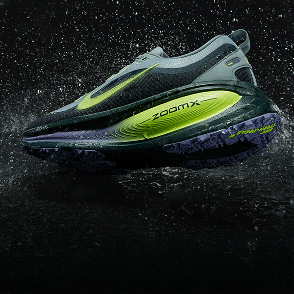 Corri con Nike WeatherizedLa collezione che ti accompagna in ogni condizione