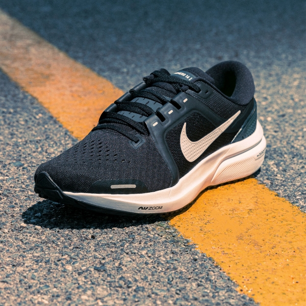 Apto negro Peticionario Nike Air Zoom Vomero 16 Zapatillas Running Hombre - Black/White